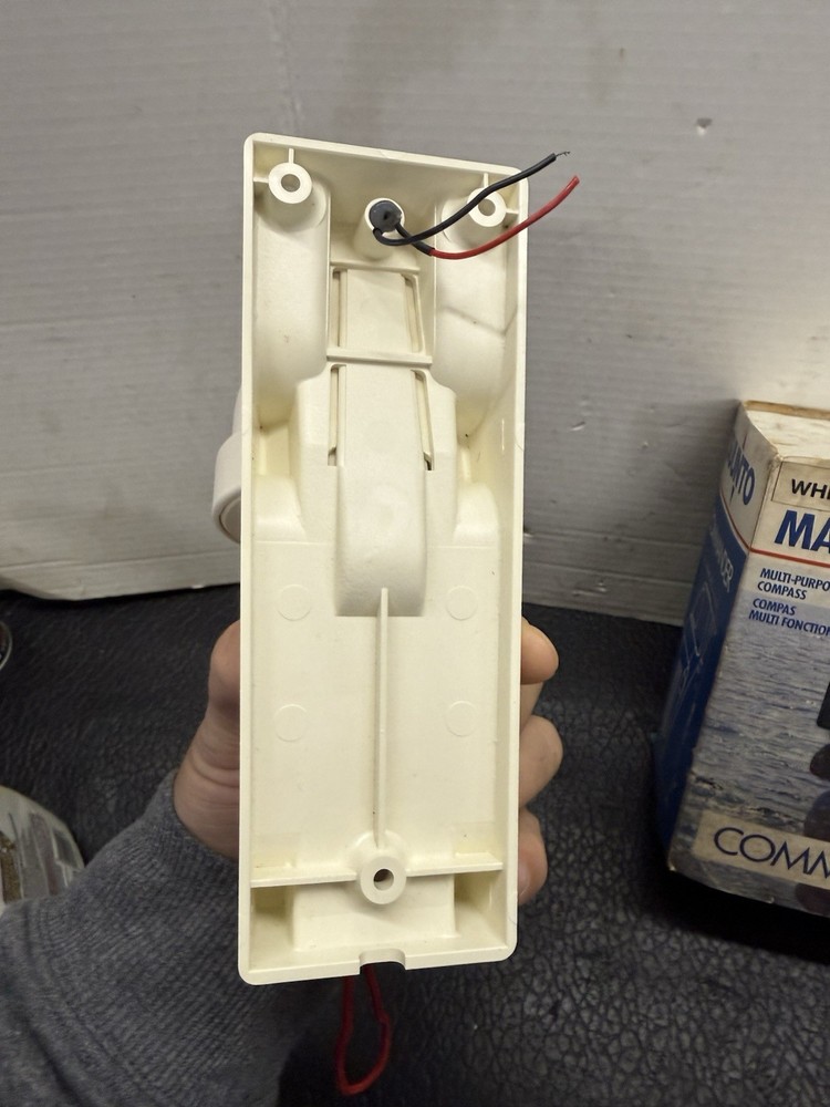 Suunto Commander Marine Handheld & Wall Mount Compass w/ Light F30