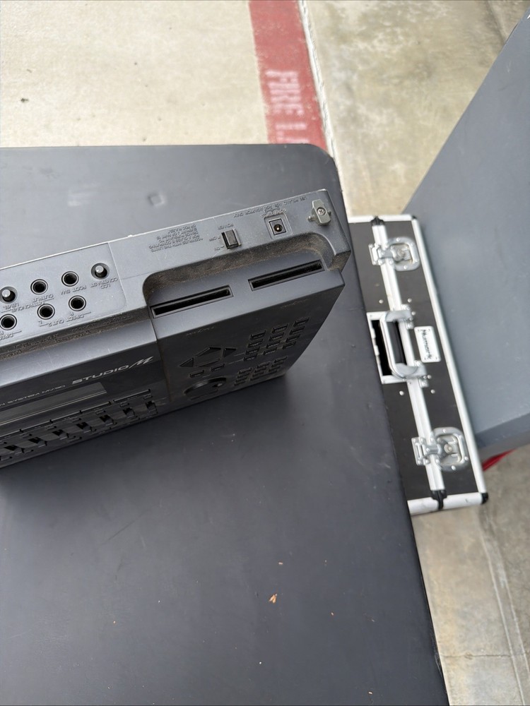 Roland MV-30 Studio M