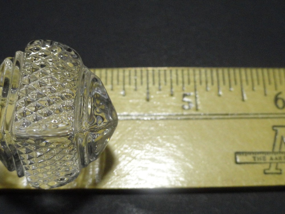 VINTAGE CRYSTAL PERFUME BOTTLE WITH STOPPER🌺