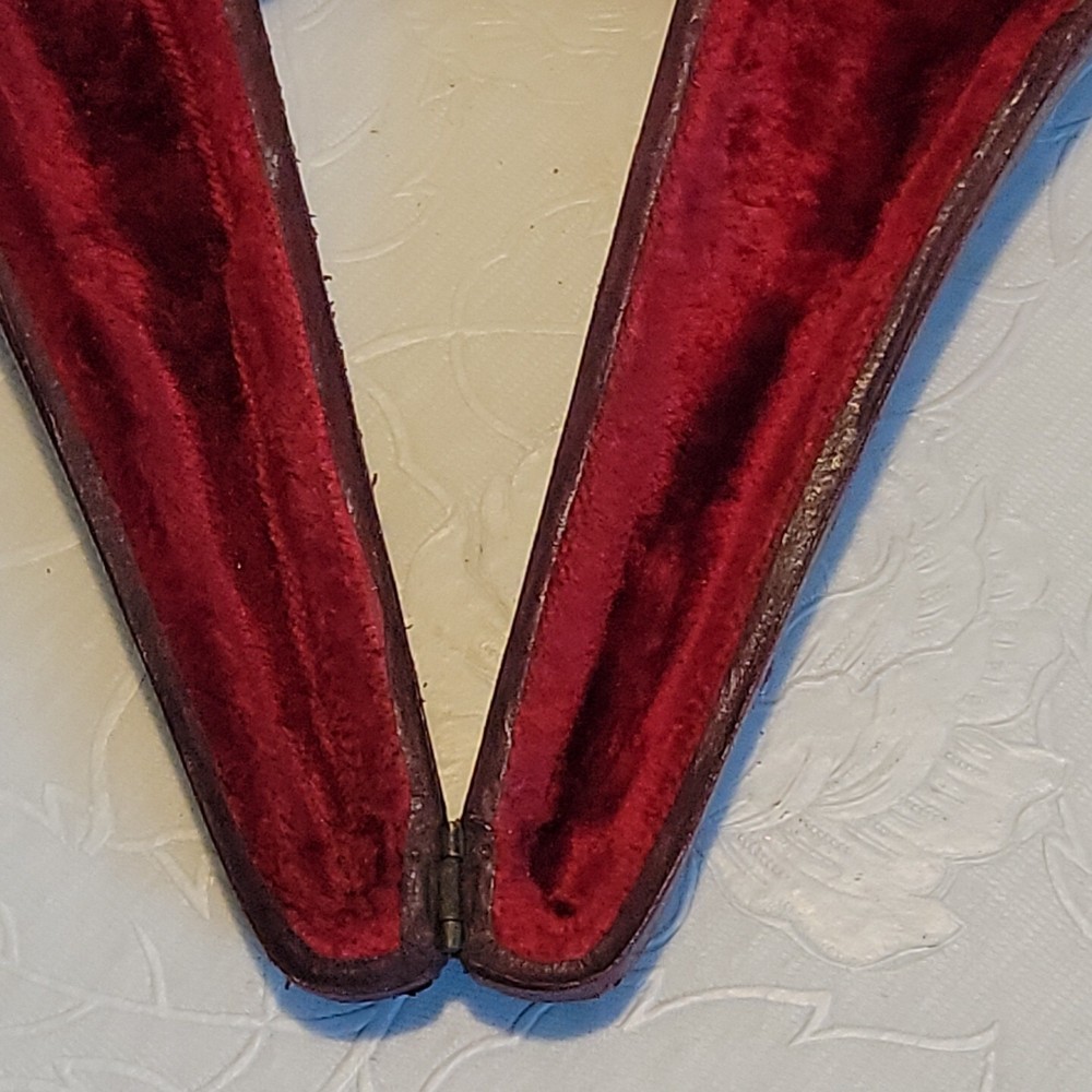 Vintage WDC William Demuth Co. GENUINE MEERSCHAUM CASE.