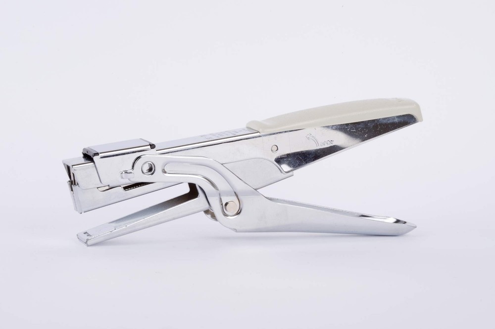 MAX Stapler Pliers Type Silver No. 10 needle HP-10