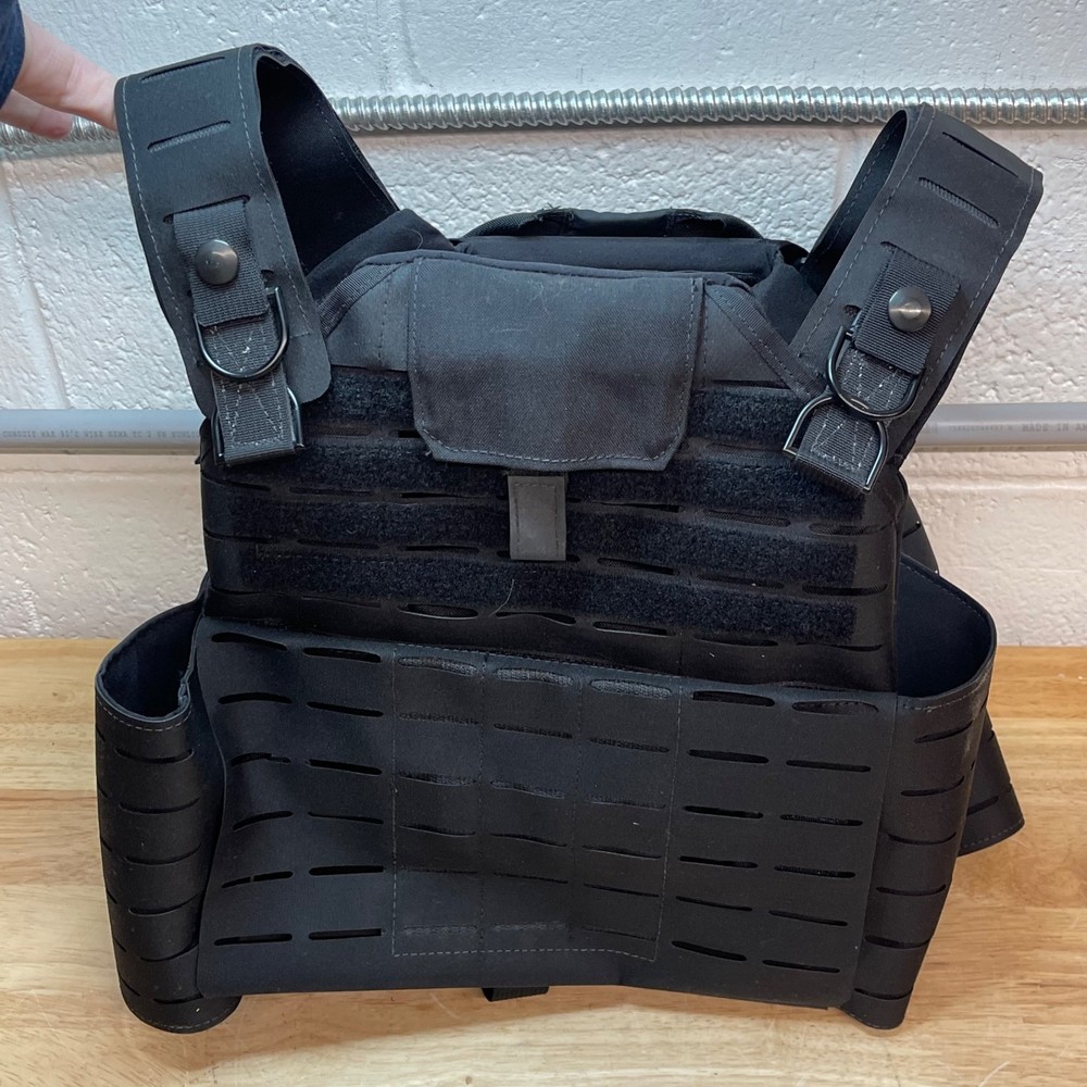 PROTECH Tactical Armor Plate Rack Carrier SHIFT AWS QRS Medium Black Webless