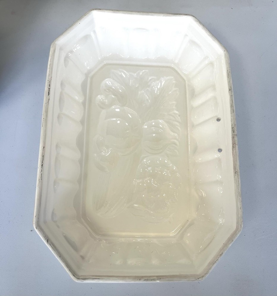 Vintage Vegetable Jello Mold Kitchen Wall Decor Gailstyn-Sutton Hand Painted