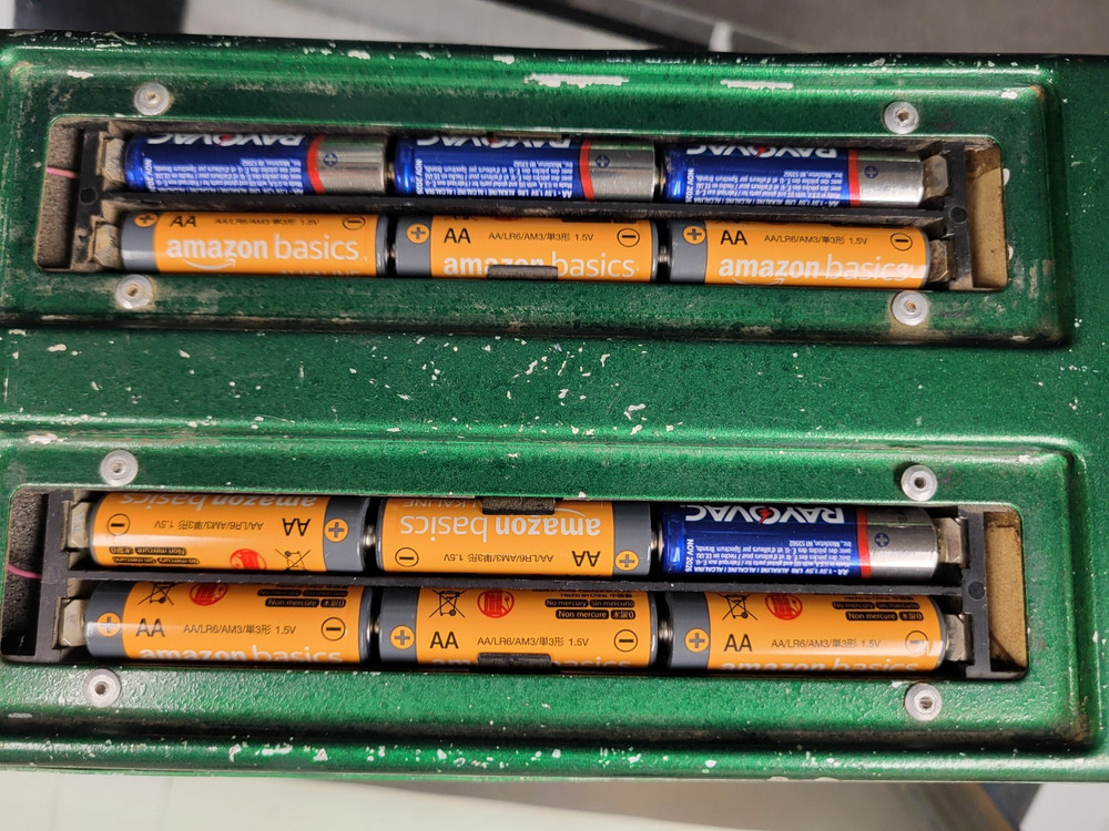 Compass X-80 Challenger Metal Detector Read Description