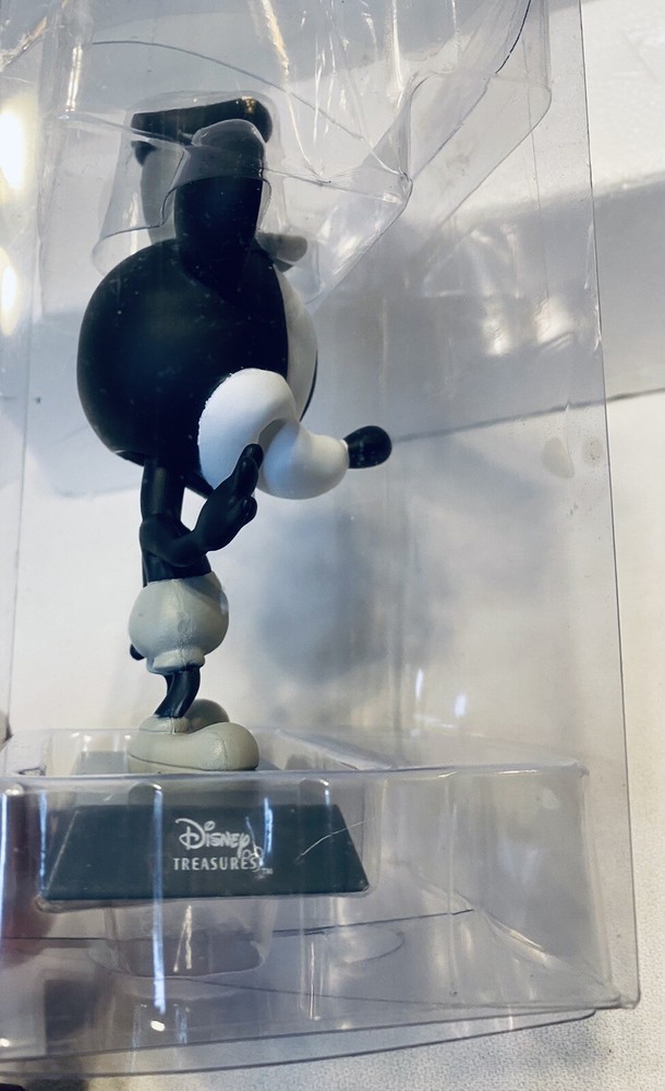 Disney 2003 Treasures Upper Deck Bobblehead STEAMBOAT WILLIE Mickey Mouse
