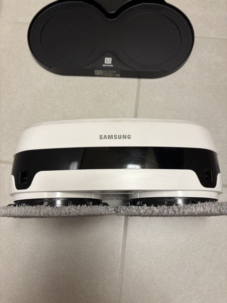 Samsung Jetbot Mop with Remote + Dual Spinning Technology White