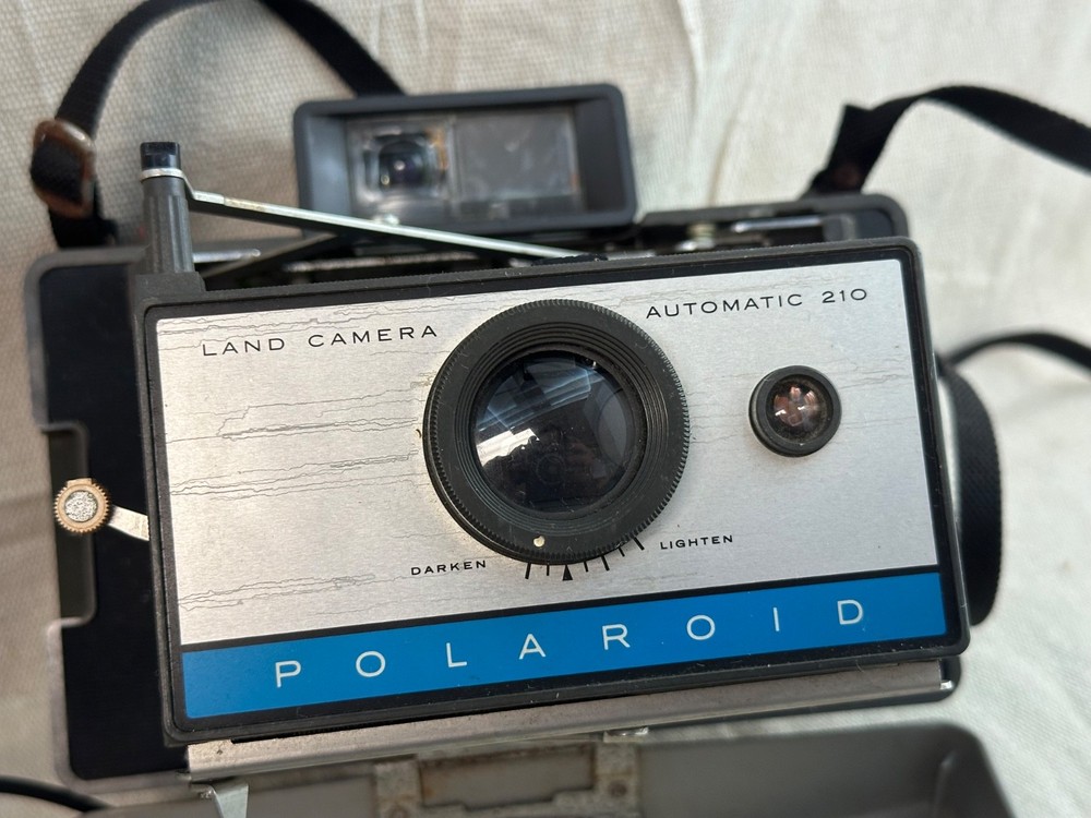 Polaroid Land Camera Automatic 210 W/ Model 268 Flash, UNTESTED - Sold As Is