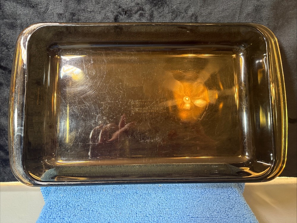 Pyrex #232-N 28 X 18 X 4 cm Brown Baking Dish