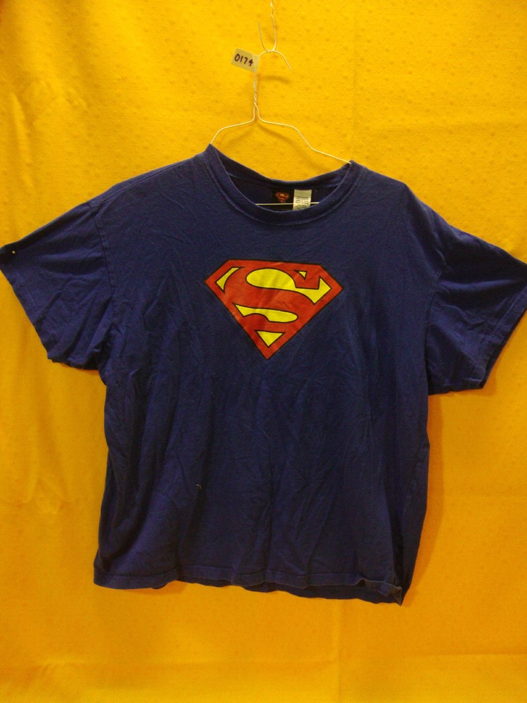 SUPERMAN TEE CLASSIC LOGO DC COMICS T-SHIRT (LARGE)
