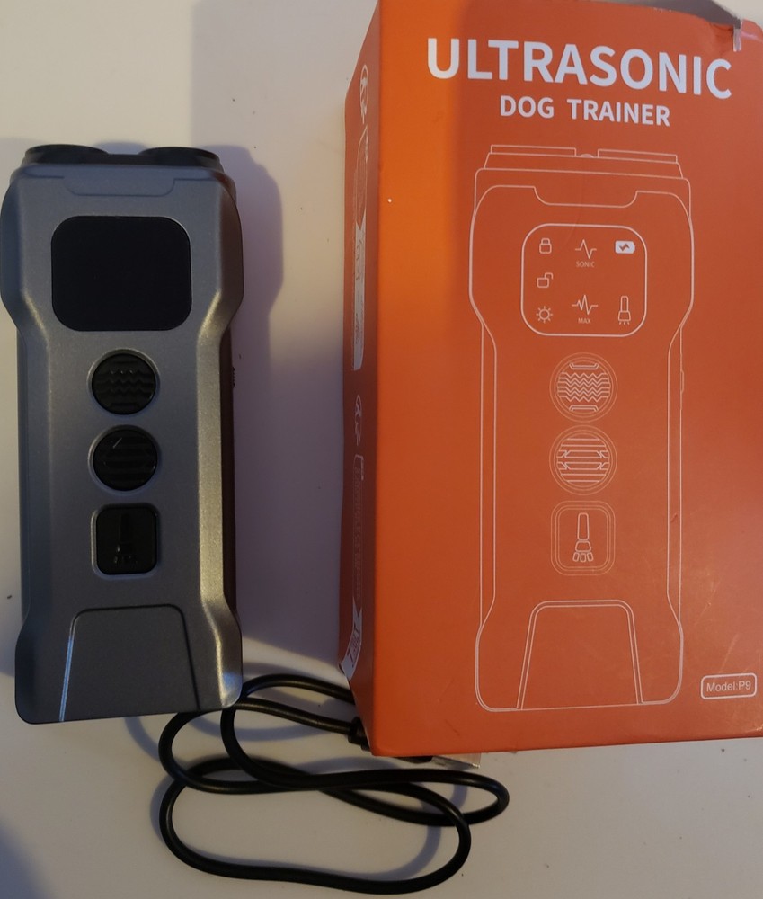 Ultrasonic Dog Training for Dogs 2 Modes With Flashlight