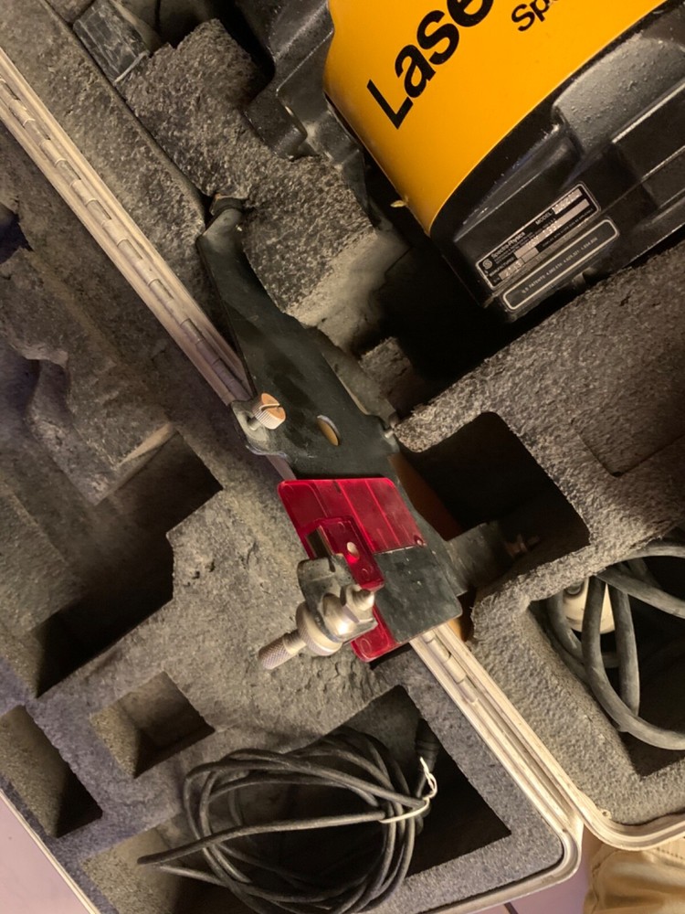 Spectra Physics Baulaser 1142IL mit Stativ