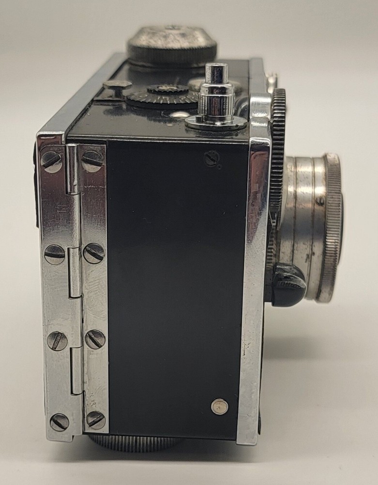Vintage ARGUS C3 "THE BRICK" 35mm film camera, Function Tested