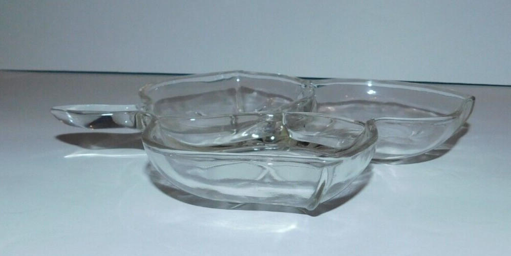 NEAT VINTAGE LEAF SHAPE NUT OR CANDY GLASS DISH 3 WAY DIVEDED