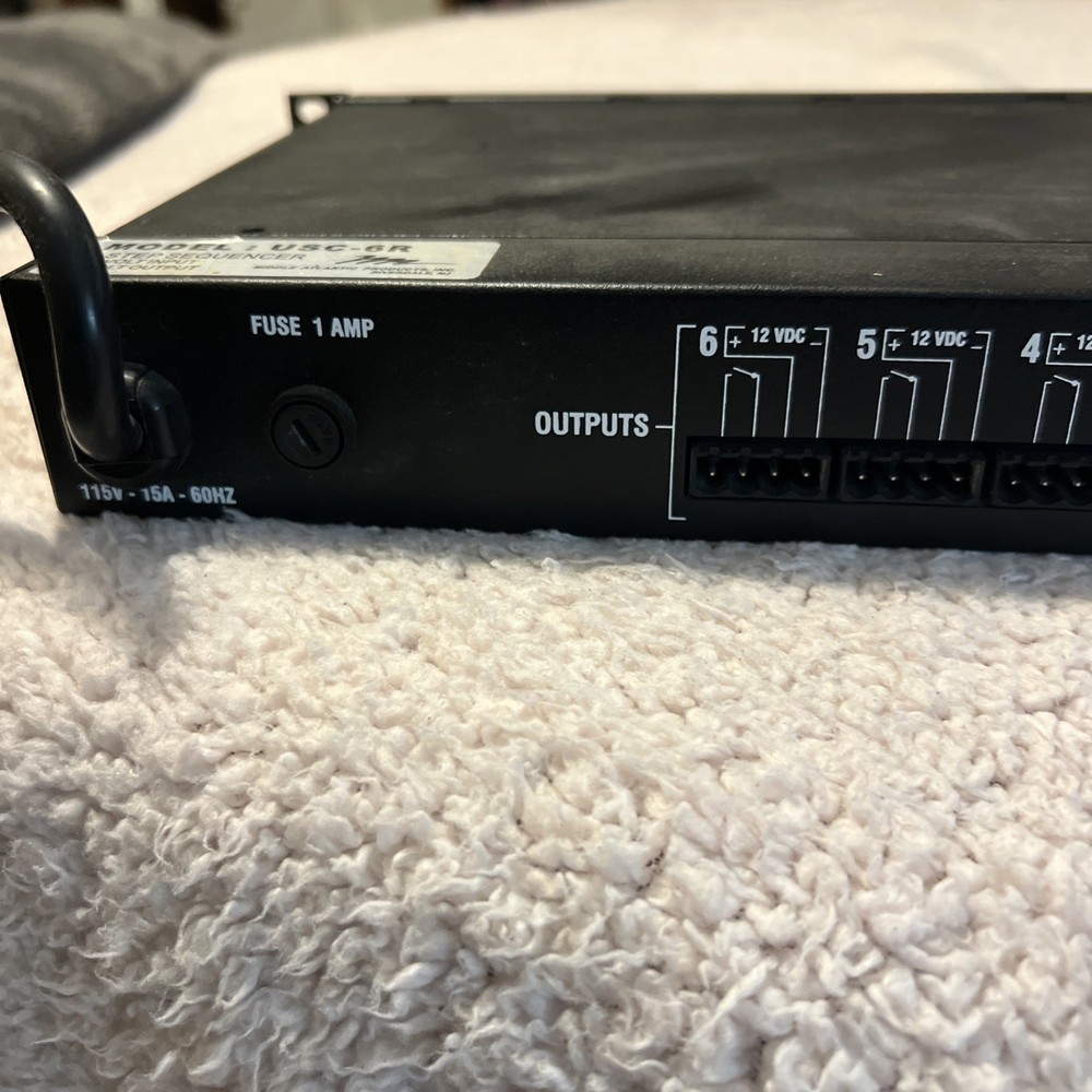 Middle Atlantic USC-6R Universal 6-Step Sequencing Controller - UNTESTED