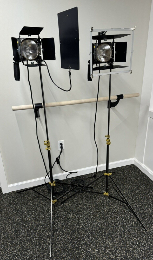 Lowel Omni Light Focus Flood BUNDLE-Great Deal!