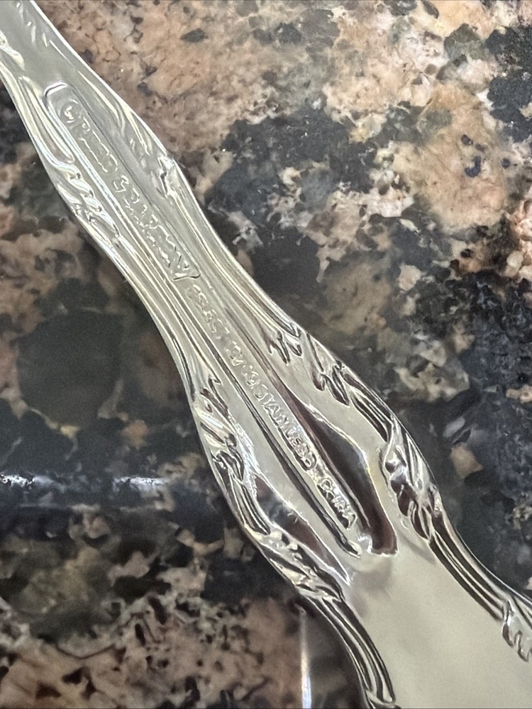 Reed & Barton VICTORIA Stainless Silverware Flatware YOUR CHOICE