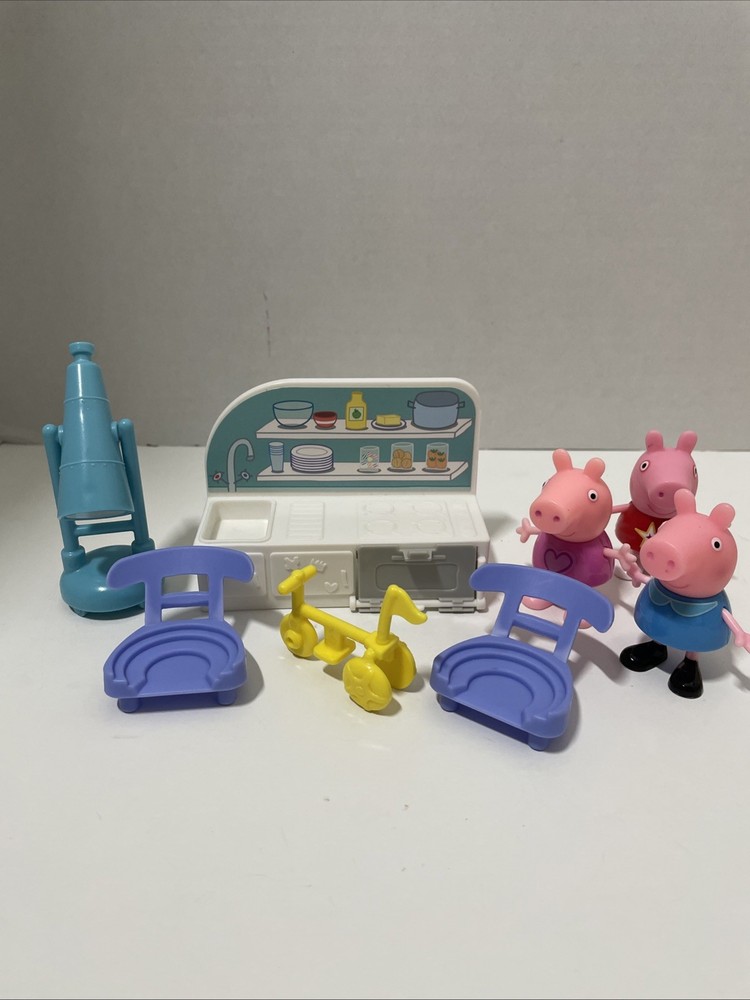 Peppa Pig Motorhome Replacement Pieces, Including Pig Figures