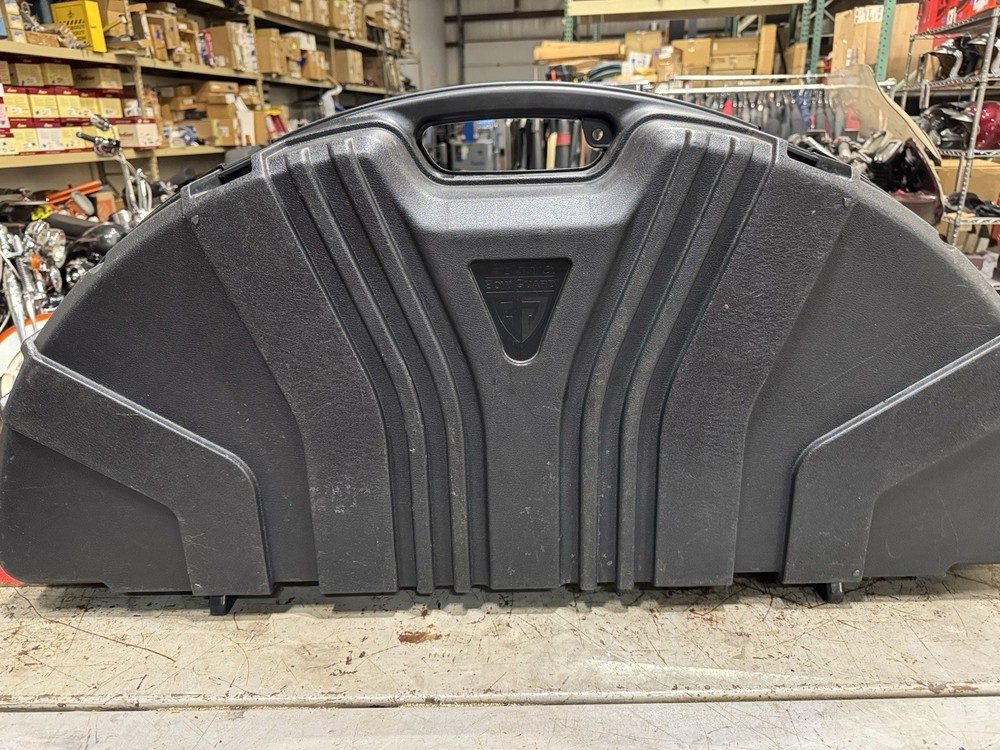 Diamond Iceman Bow Bowtech Compound Bow With Extras