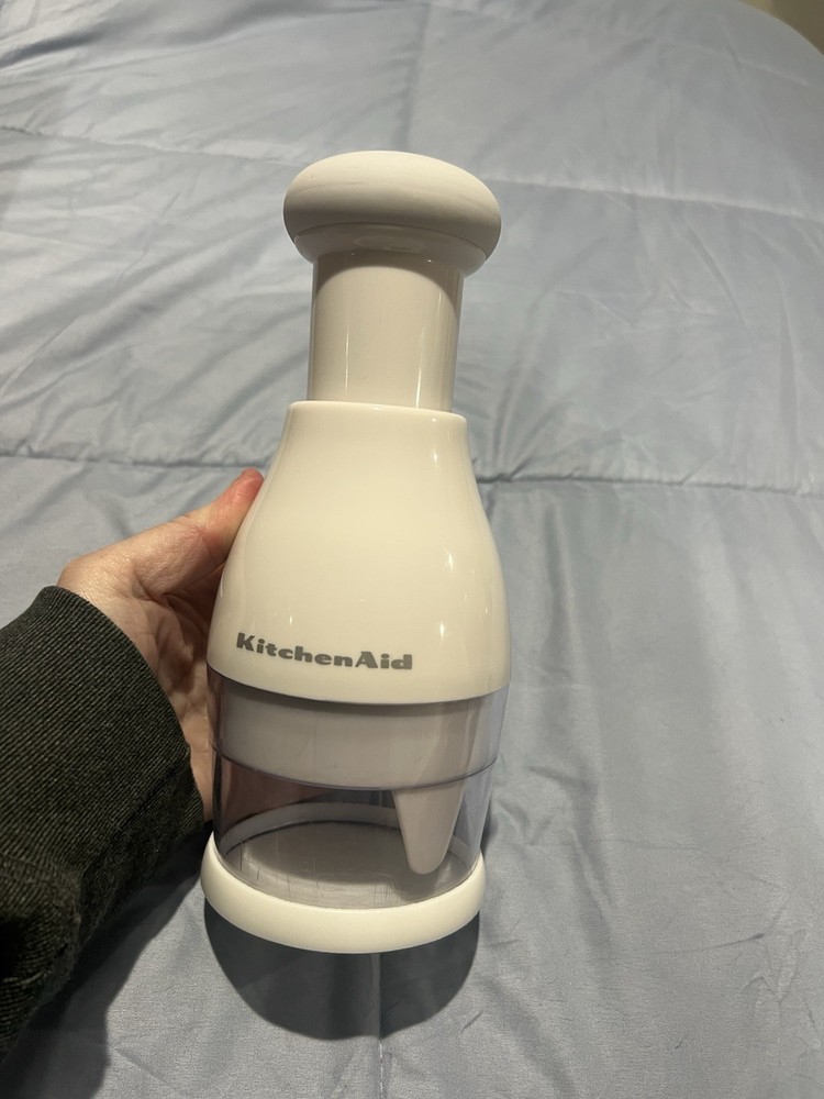 Pampered Chef Push Function Food Chopper - White