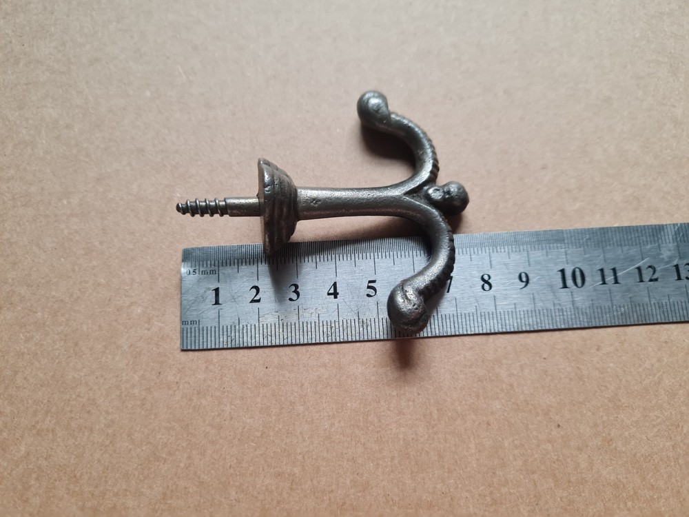 Vintage Cast Iron double Hook/ tie back/ ceiling hooks ??