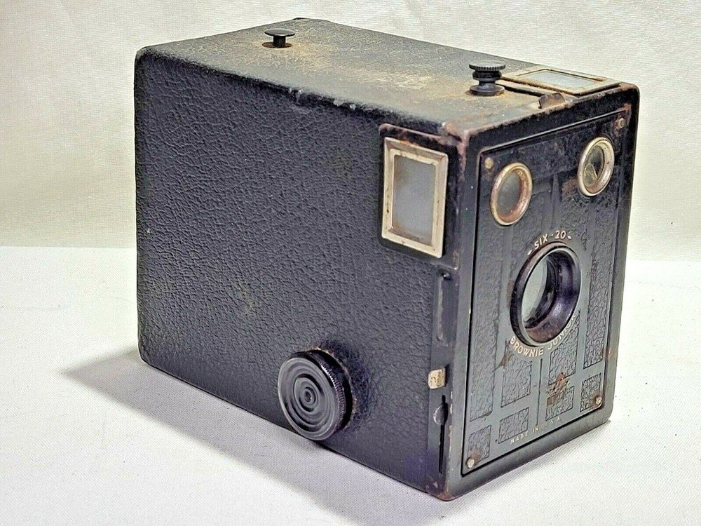 Kodak Brownie Junior Six-20 Box Camera, Missing Top Leather Handle, Shutter Work