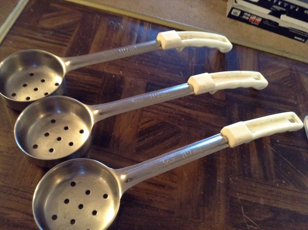 3 perforated 3oz. serving spoodles