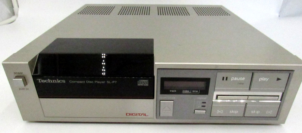 Technics SL-P7 CD Compact Disc Player Parts Only (Read)