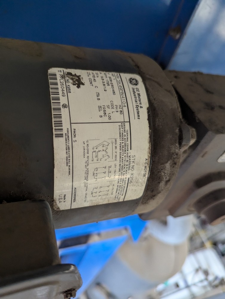 BUCKET ELEVATOR - 24' Universal Industries