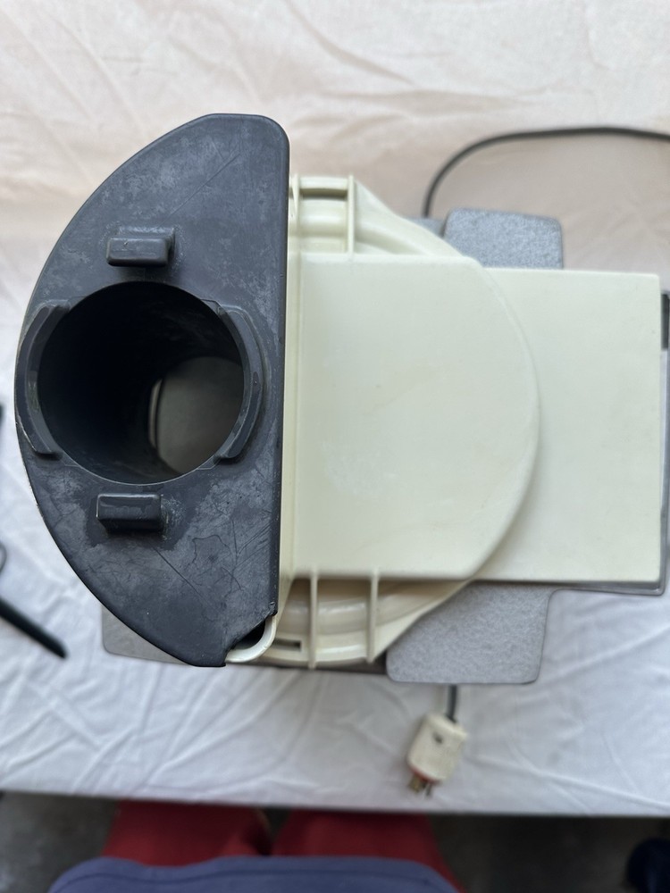 Robot Coupe R4 Food Processor With Multiple Blade Attachment 3 Phase 220v