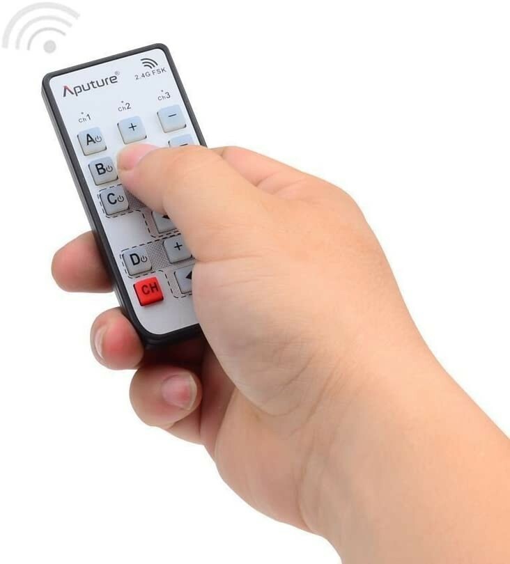 Aputure Amaran Tri-8c Bicolor Light (V-Mount)