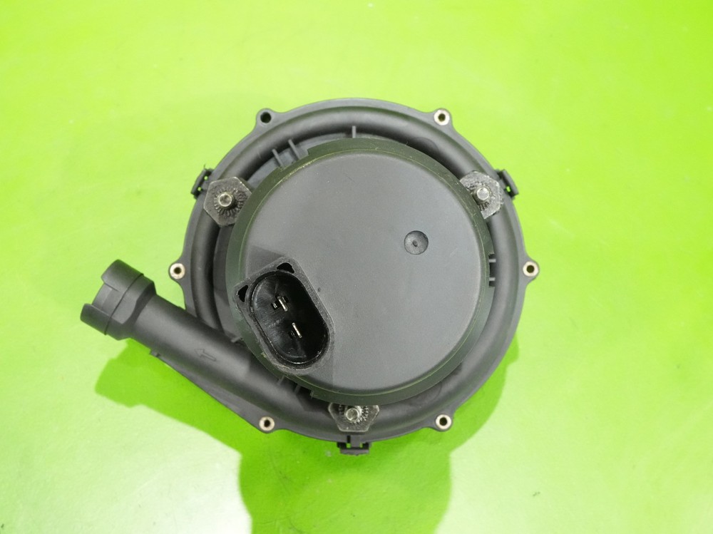 00-06 Audi TT secondary air injection pump