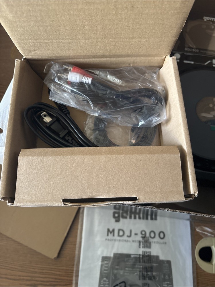 Gemini MDJ-900 USB Media Player and MIDI Controller - NEW