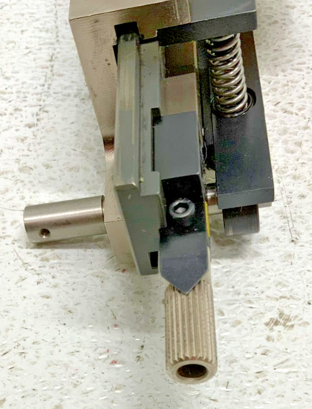 Deluxe Stitcher ISP G8WAHD241/2 G8 Sewing Wire Stitching Head Side-Feed Design