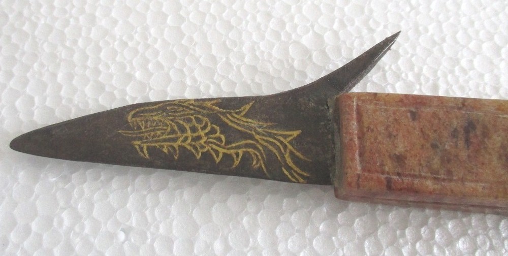 VINTAGE UNUSUAL KNIFE PAINTED BLADE , STONE HANDLE