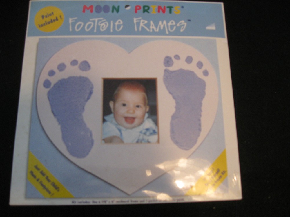 KEEPSAKE BABY CRAFT scrapebook FOOTPRINT FRAME paint kit NEW