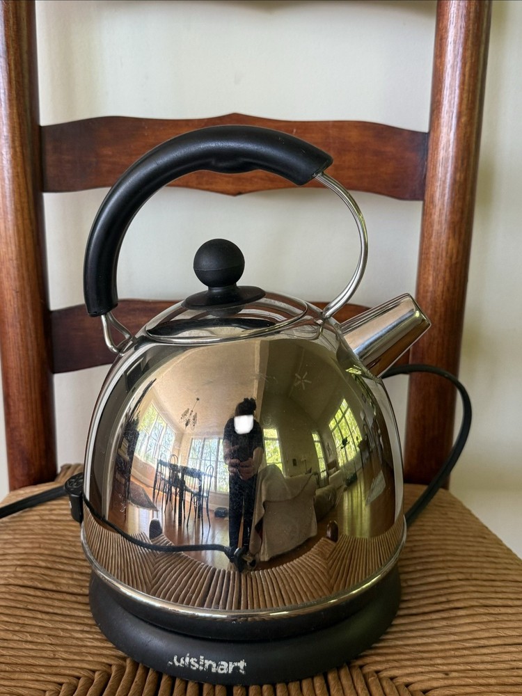 Cuisinart KUA-15  Cordless Electric Stainless Steel Tea Kettle - Discontinued