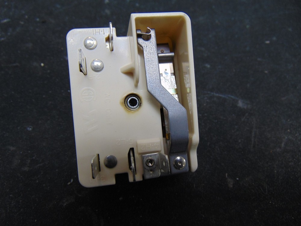 Frigidaire Electric Range FGEF3042KFG Small Surface Element Control Switch