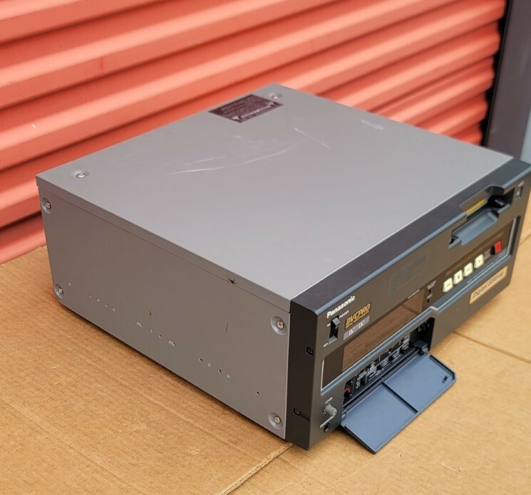 Panasonic AJ-D455 DVCPro ( and DVCam / DV ) - In Good working condition!