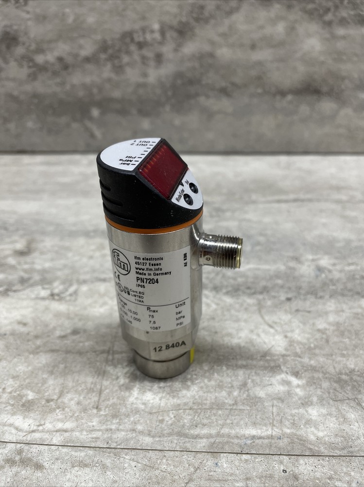 IFM PN7204 Pressure Sensor / Transmitter With Display, Lightly Used