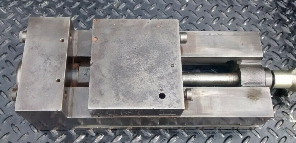 6" Kurt II Anglock Manual Pull Type CNC Machine Vise W/ Handle Machinist Vise