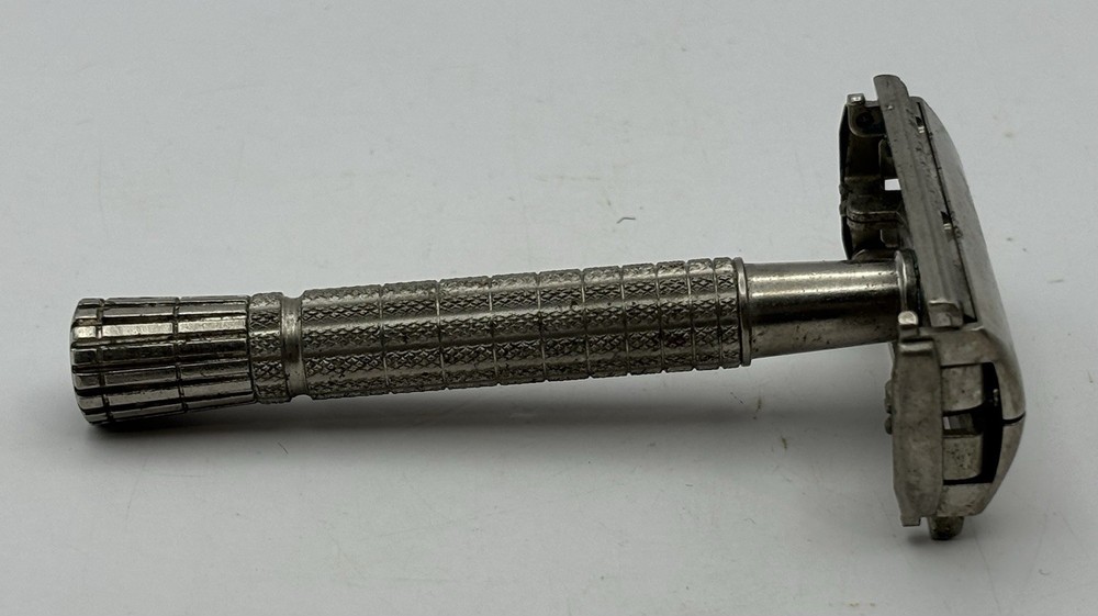 Vintage 1959 Gillette E4 Super Speed Double Edge Safety Razor Old 59 E-4 E/4
