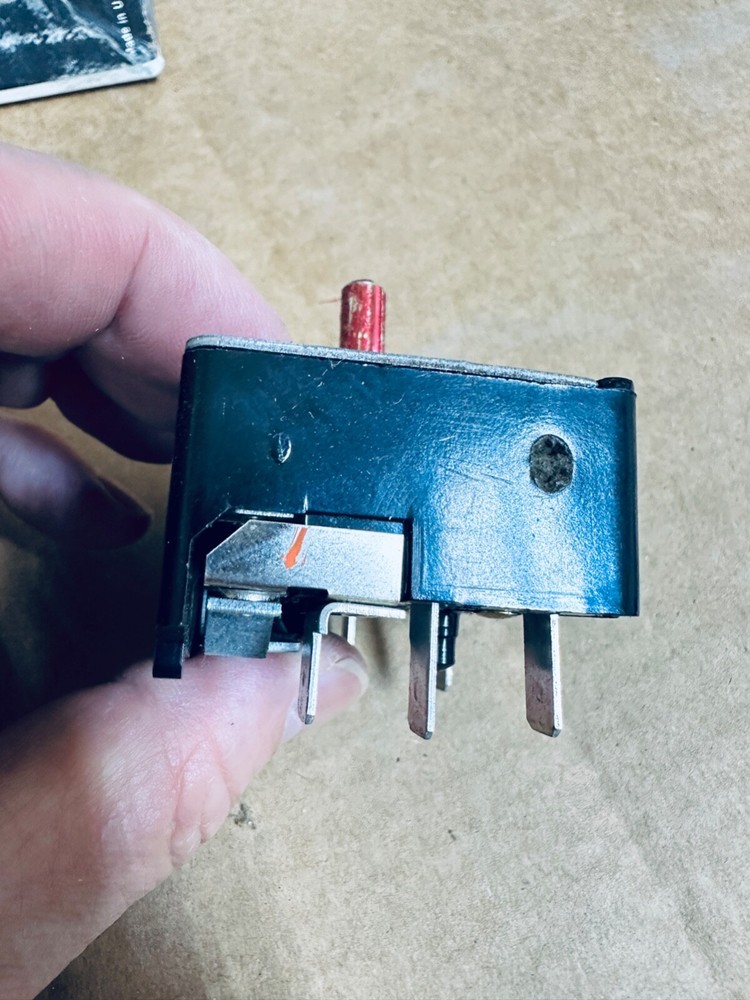 OEM Frigidaire 1133186 Surface Element Burner Switch 821533