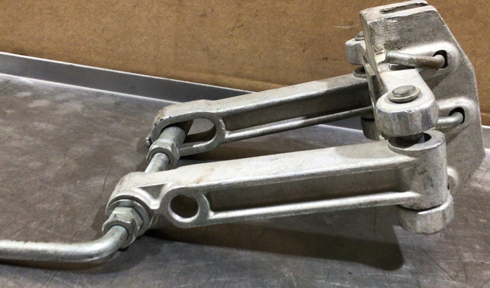 VINTAGE CAMPBELL PULLEY Beam Support Item D28