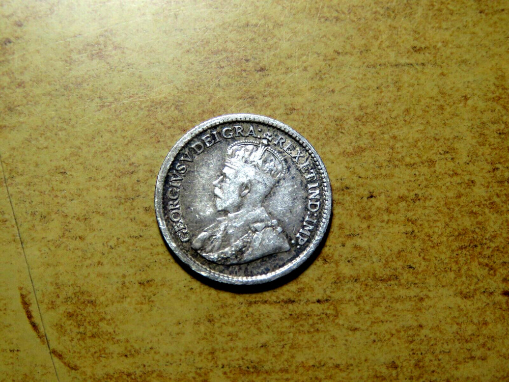 Nice Original Higher Grade Better Date 1914 Canada Silver 5 Cent Coin D10