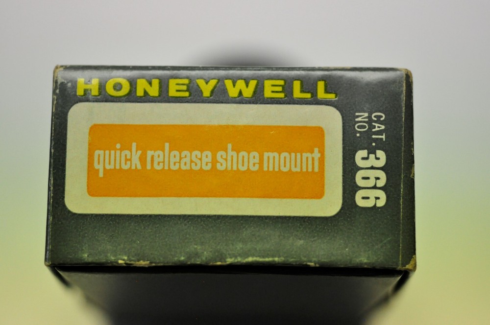 Honeywell Cat. No.366 quick release shoe mount.