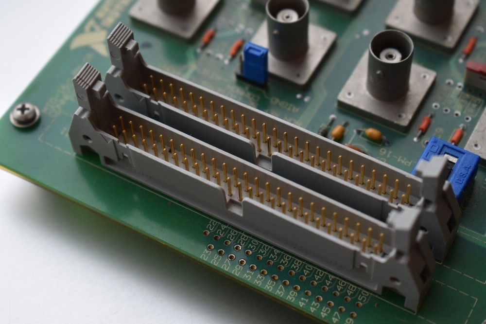 National Instruments BNC-2080 