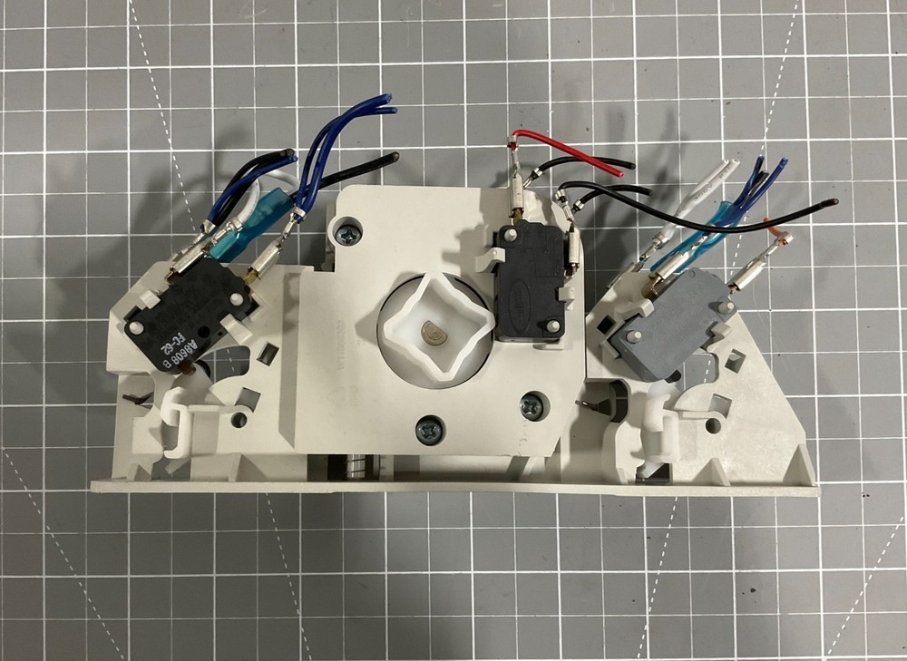 OEM W11244495 W11241958 KitchenAid KMLS311HBS3 Microwave Interlock Switch Assemb
