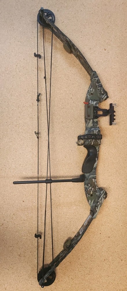 Vintage PSE Nova Compound Bow, Right hand, Mossy Oak Camo