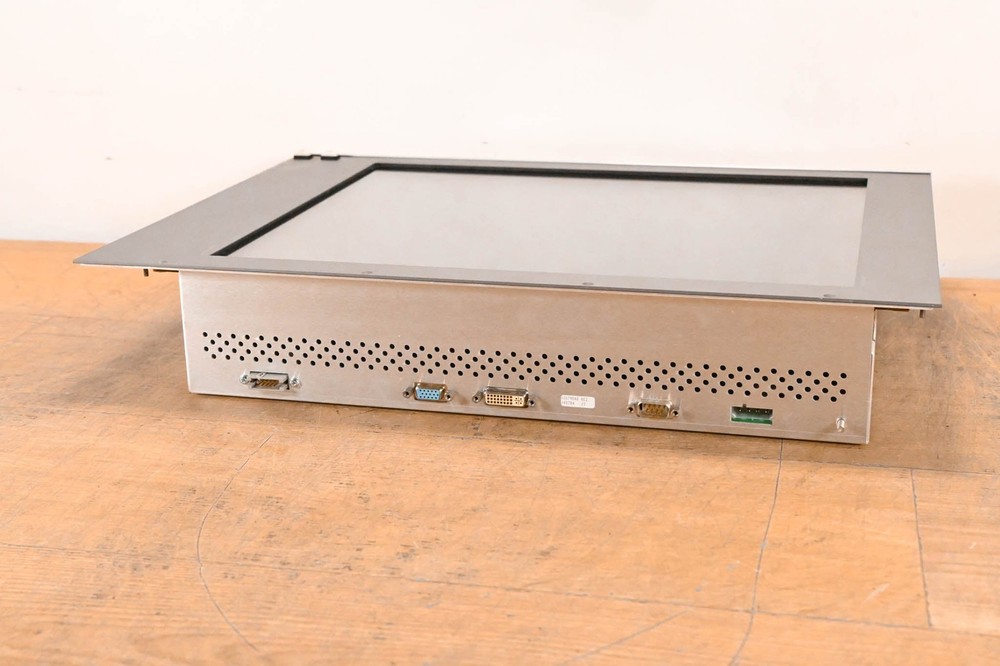 Solid State Logic C300 HD Operator Display (DVI/VGA, EXT K/B & EXT VID) CG01U0H