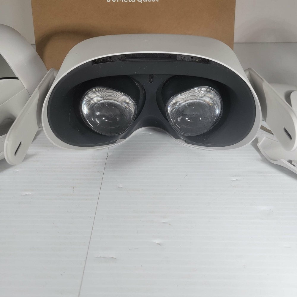 Meta Oculus Quest 2 256GB Advanced All-in-one VR Headset Controllers NO STRAP